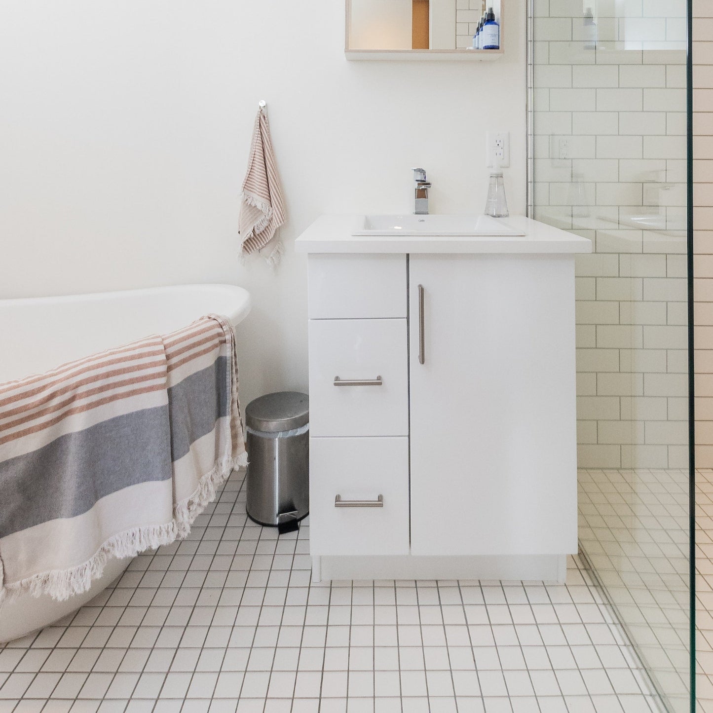 2" Square Tile in Off White (Non Slip)