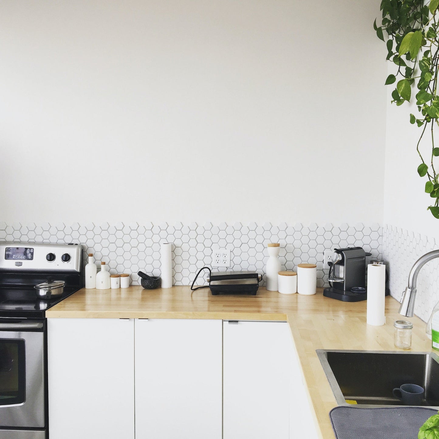 2" White Hexagon Tile