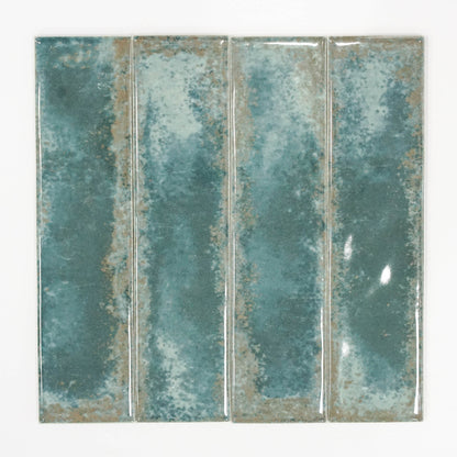 Vertical Plank Tile with Rusted Borders