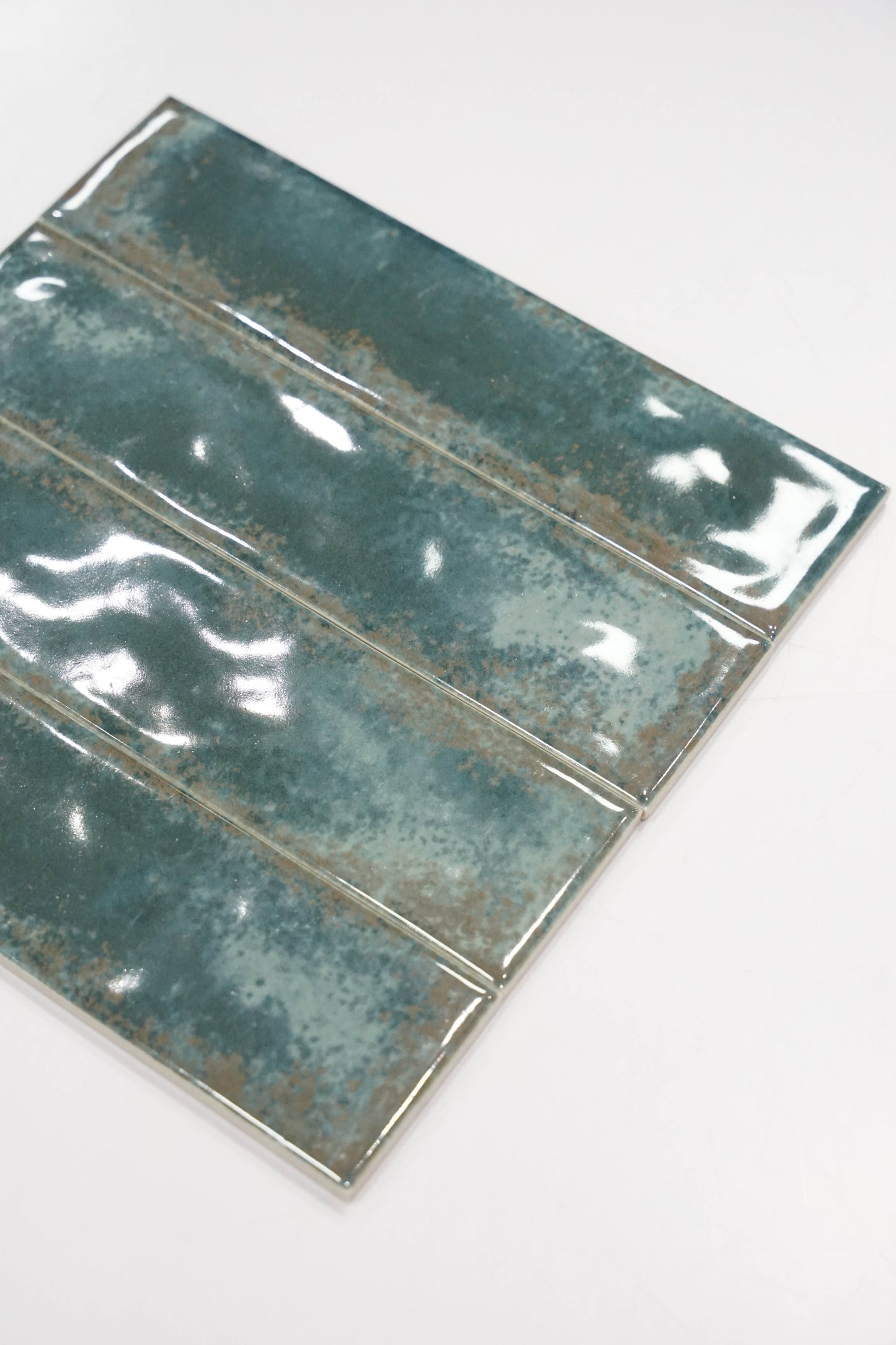 Vertical Plank Tile with Rusted Borders