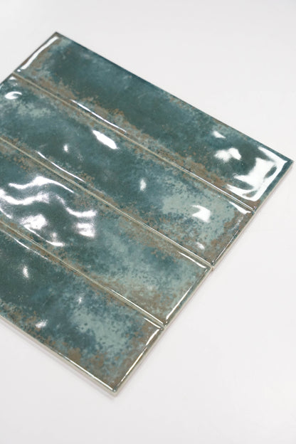 Vertical Plank Tile with Rusted Borders