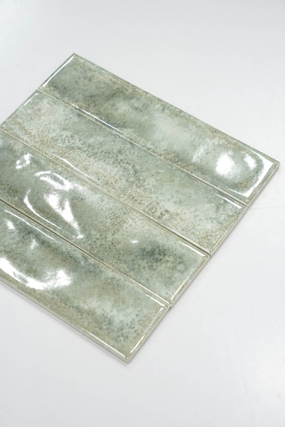 Vertical Plank Tile with Rusted Borders